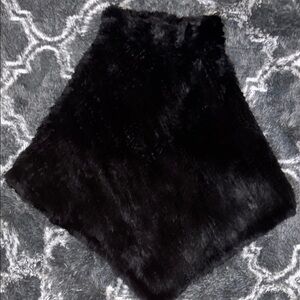 Chic Black Faux Fur Poncho